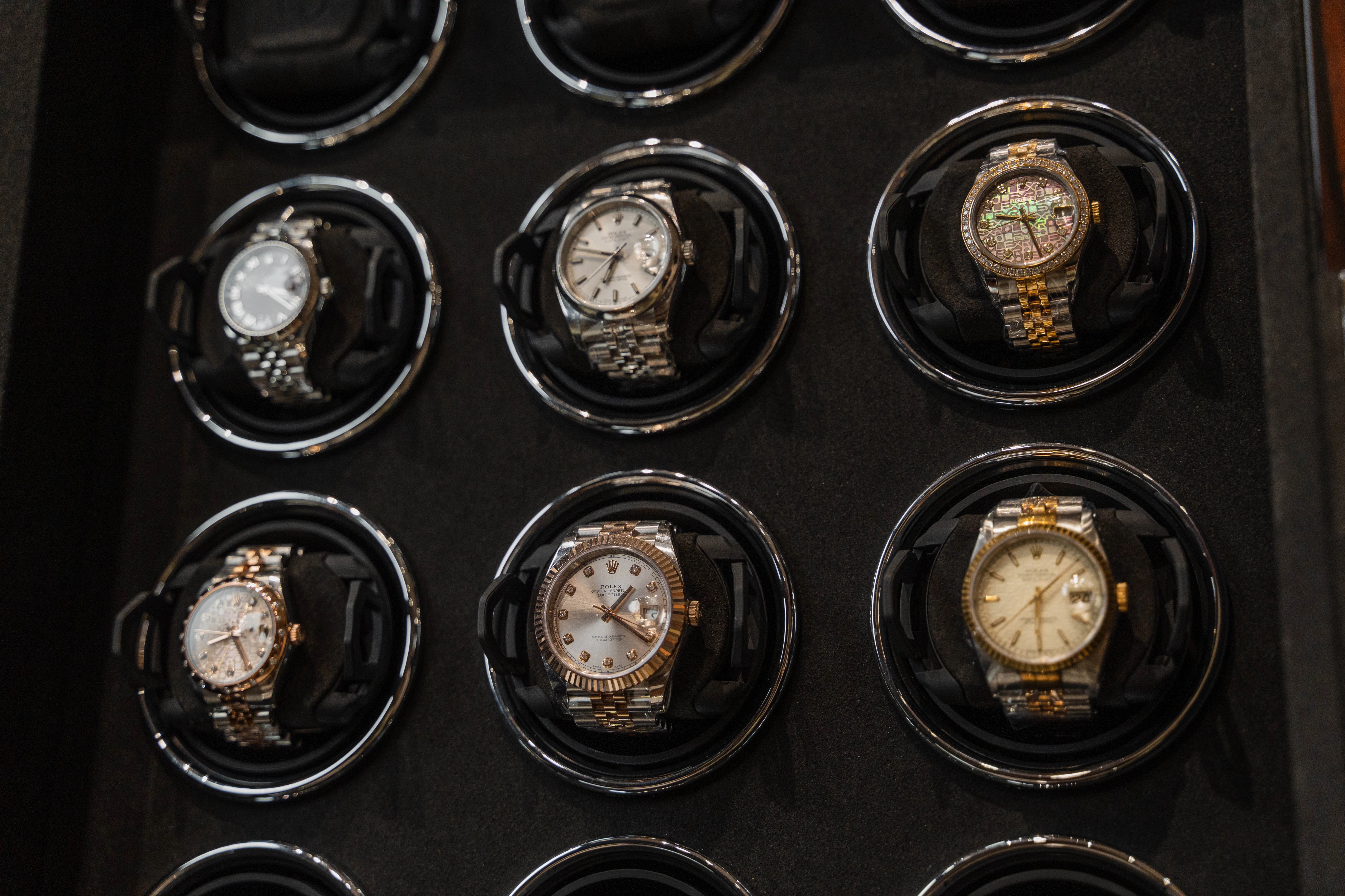 Consignment   Collection illustration